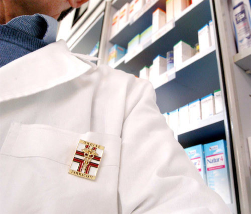 Nel caso di lesioni colpose dovute a colpa medica il termine per presentare querela non decorre dal momento in cui si acquisisce la consapevolezza di aver contratto la malattia, ma dal momento successivo in cui si abbia conoscenza della possibilità che la patologia sia da riconnettersi all’imperizia o all’errore del medico.