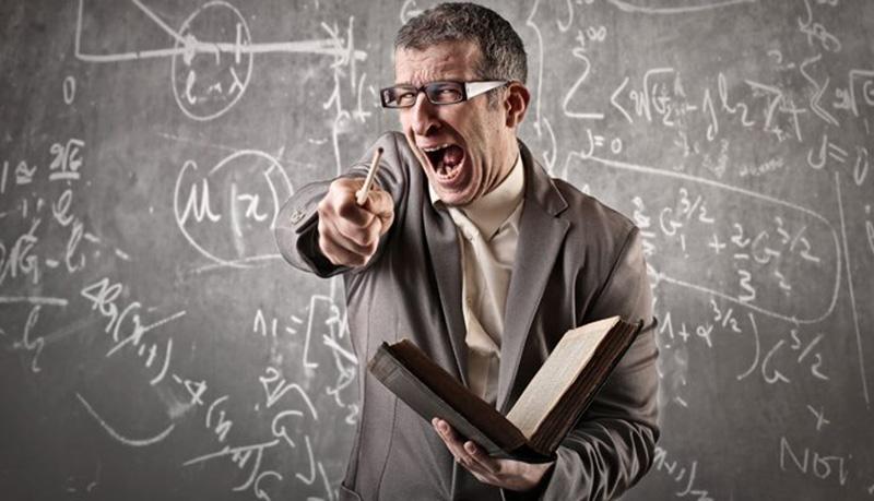 Il professore disobbiedente che non osserva le disposizioni dei superiori e a...