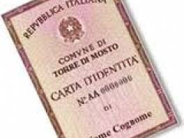 Disconoscimento di paternità e mantenimento del cognome....