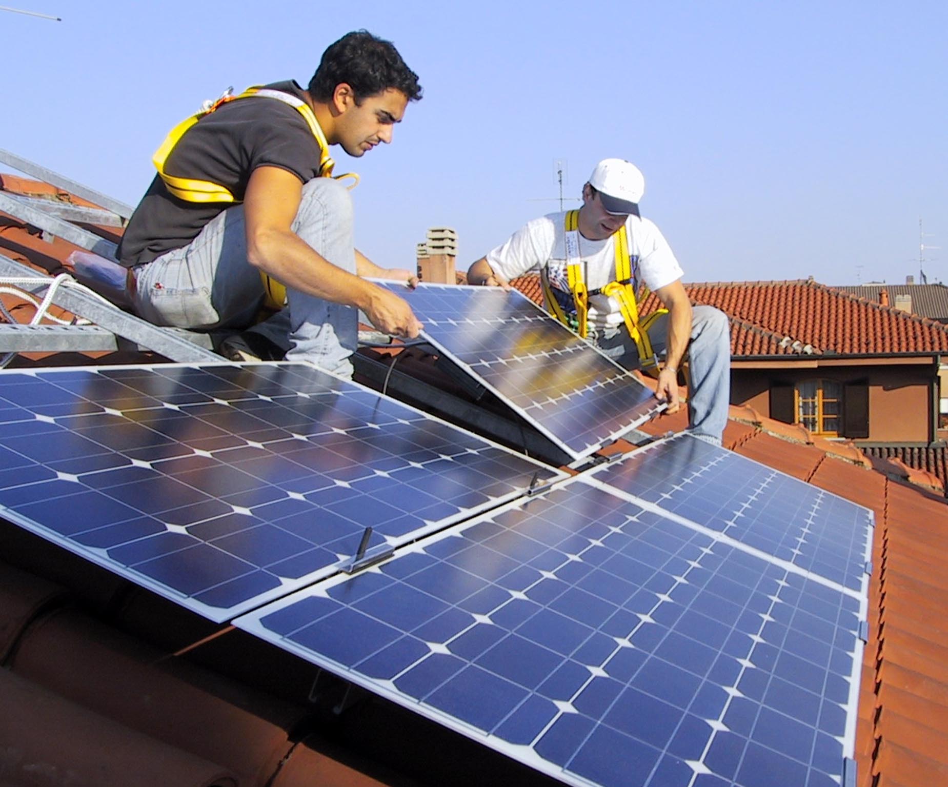 L’impianto fotovoltaico installato da un condomino sul tetto deve garantire il p...