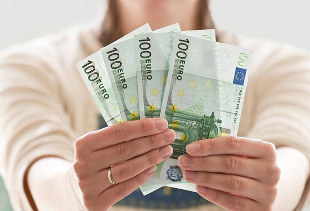 Assegno di divorzio e TFR: all’ex coniuge non risposato spetta una quota