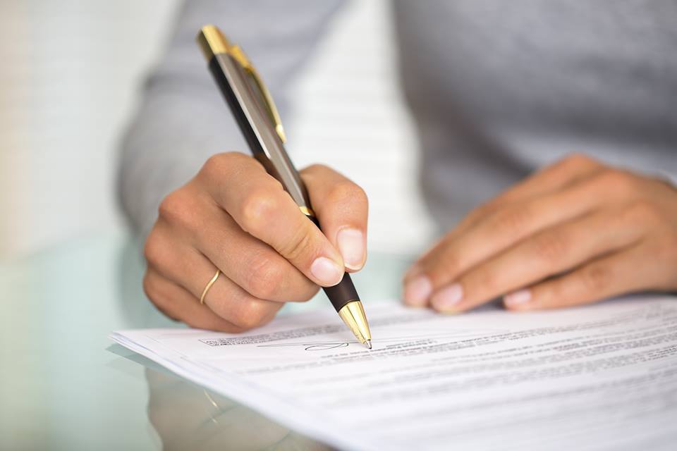 SUCCESSIONI - Validità della scrittura privata e patti successori (Cc, artico...