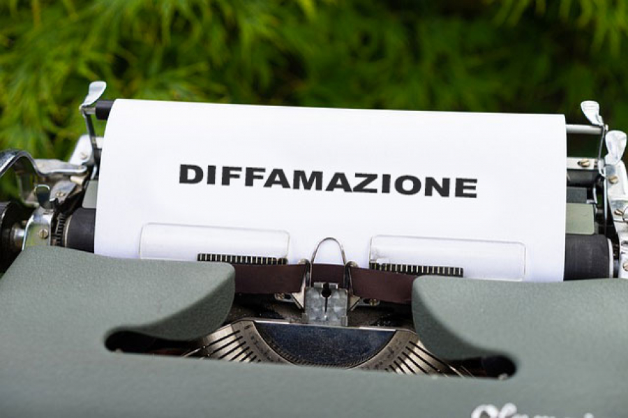 Diffamazione a mezzo stampa:È sufficiente il dolo generico, desumibile dall’intr...