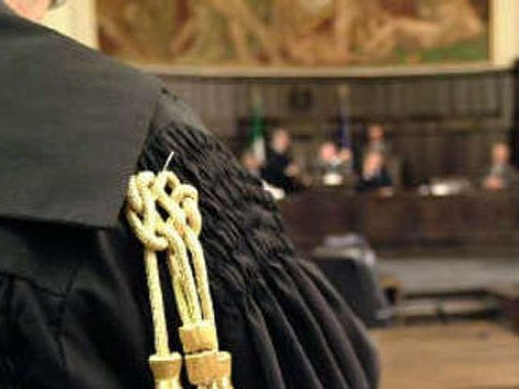 Esame avvocato 2025: al via l’abbinamento delle Corti d’appello
Pubblicati da via Arenula il sorteggio e l’abbinamento delle Corti d’appello per l’esame di avvocato 2025. Ecco le fasce individuate dalla Commissione