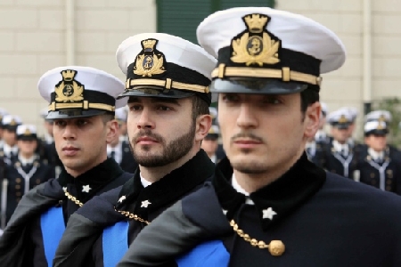 Forze armate - Marina - ufficiali - trasferimenti - assistenza - applicabilità -...