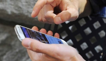 Automobilista filma il carabiniere e gli promette che lo denu...