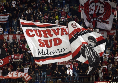 Episodi di violenza a causa di manifestazioni sportive - Nozione - Fattispecie.