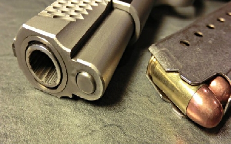 Trapani. Detenzione e porto in luogo pubblico di armi nonché di porto di strumenti atti ad offendere e ricettazione.
