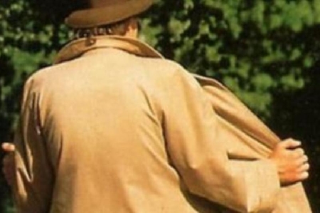 Masturbarsi in pubblico non è più reato.  Dlgs 8/2015. Autoerotismo e Cassazione.