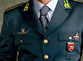 Finanziere accusato di insubordinazione con ingiuria perche s...