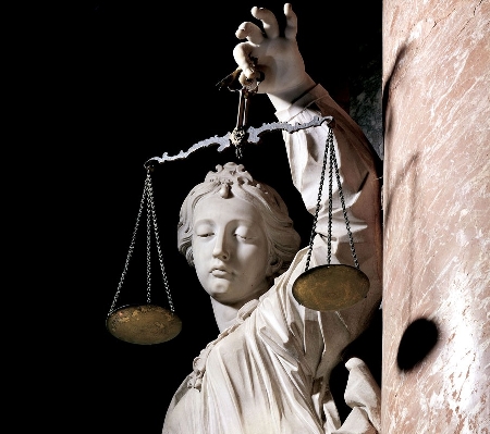 Giudice di pace di Trapani emette condanna penale e statuisce il risarcimento del danno al danneggiato, ma quest'ultimo non si Ã¨ mai costitutito parte civile.