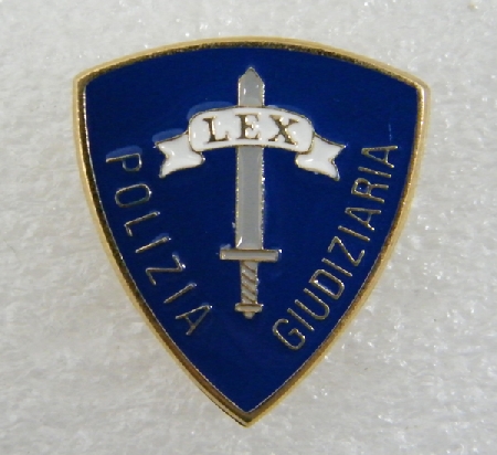 Ufficiale di polizia giudiziaria condannato chiede l'affidamento in prova ai servizi sociali. Il Tribunale di Sorveglianza di Napoli rigetta, la Cassazione annulla e dispone nuova trattazione.