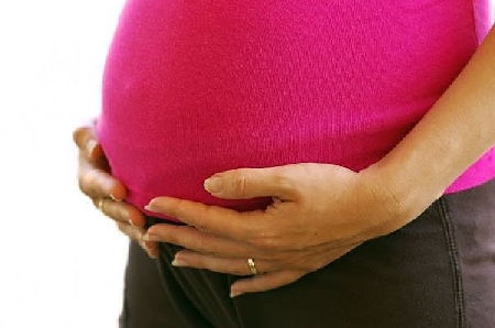 Il ginecologo non prescrive l’amniocentesi: all’esito della g...