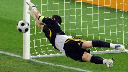 Portiere del Val di Sangro oltraggia e minaccia un poliziotto che aveva spinto la sua compagna incinta.