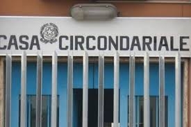 Reati tributari: l'imputato non può patteggiare se il debito tributario e le sanzioni non sono estinte.