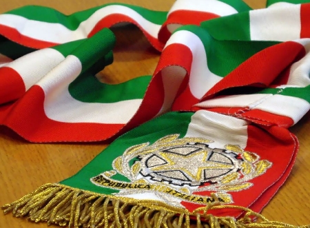 Il Sindaco costringe l'assessore ed esprimere un voto favorevole. Concussione.
