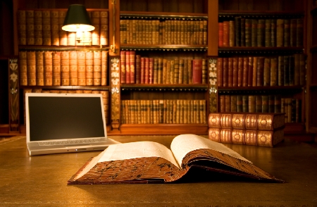 Docente bibliotecario presso un conservatorio viene accusato di aver offeso la reputazione del dirigente dello stesso conservatorio nel corso di una trasmissione televisiva.