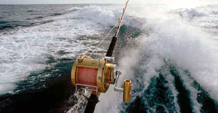 Obbligo di dimora per politico siciliano. Accusato di voler espatriare ha sostenuto l'animo di voler organizzare una battuta di pesca in acque tunisine e che l'eventualità di una permanenza notturna in Tunisia era prevista solo in caso di maltempo.