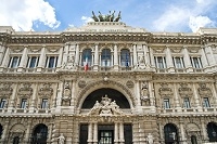 Impugnazioni penali - Ricorso per cassazione - Ipotesi di c.d. “doppia conforme” - Vizio di travisamento della prova - Deducibilità solo in caso di diversità del materiale probatorio esaminato.