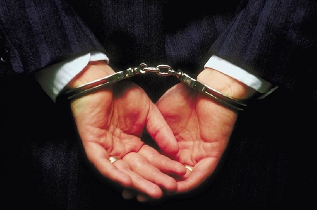 Ingegnere capo dell'Ufficio del Genio civile agli arresti domiciliari accusato di avere accettato la promessa di somme di denaro per illegittime attestazioni di collaudo e indebiti conferimenti di lavori pubblici ricevendo in corrispettivo i benefici economici rimesso in libertà dalla Corte Suprema.