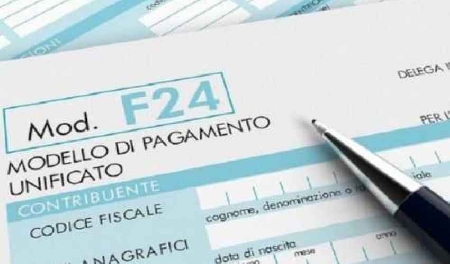 Difesa e difensori - Patrocinio dei non abbienti - Reato di cui all'art. 95 d.p.r. n. 115 del 2002