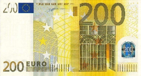 Anche la semplice fotocopia di una banconota può integrare il reato di spendita di monete false se le circostanze – scambio veloce ed al buio – siano tali da non permettere all'interlocutore un immediato riconoscimento della contraffazione.