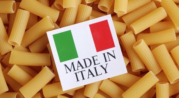 Etichettature alimentari: le leggi nazionali possono richiedere indicazioni ulteriori sulla provenienza.