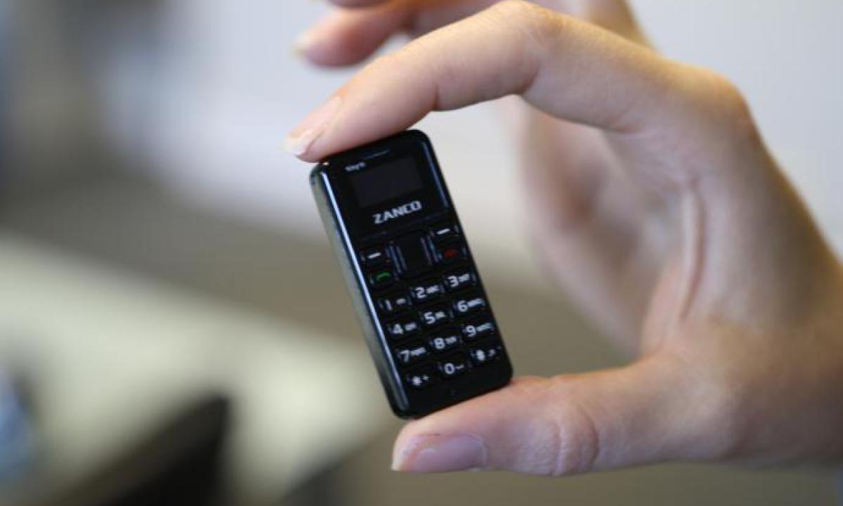 Il reato di ingresso o detenzione di telefonini nelle carceri.