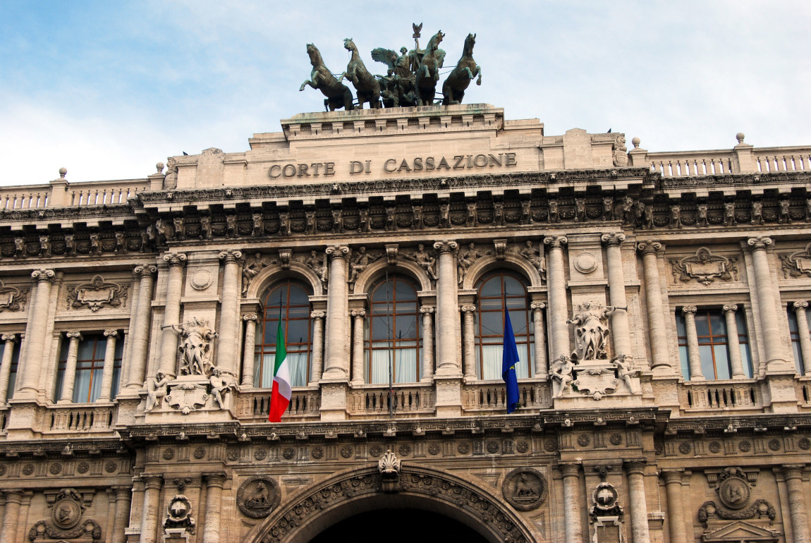 Violazione di segreti d'ufficio e imparzialità della P.A.