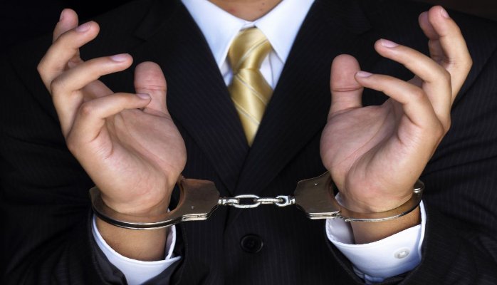 Divieto di prevalenza della circostanza attenuante sulla recidiva: la Corte Costituzionale interviene e dichiara l'illegittimità costituzionale dell'art. 69, quarto comma, del codice penale, come sostituito dall'art. 3 della legge 5 dicembre 2005, n. 251, nella parte in cui prevede il divieto di prevalenza della circostanza attenuante di cui all'art. 116, secondo comma, cod. pen., sulla recidiva di cui all'art. 99, quarto comma, cod. pen.