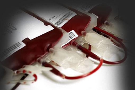 Il sangue umano deve essere considerato un "medicinale" il cui commercio o somministrazione costituiscono reato.