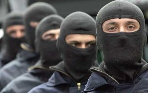 Comportamenti violenti connessi al fenomeno del c.d. nonnismo in ambito militare...