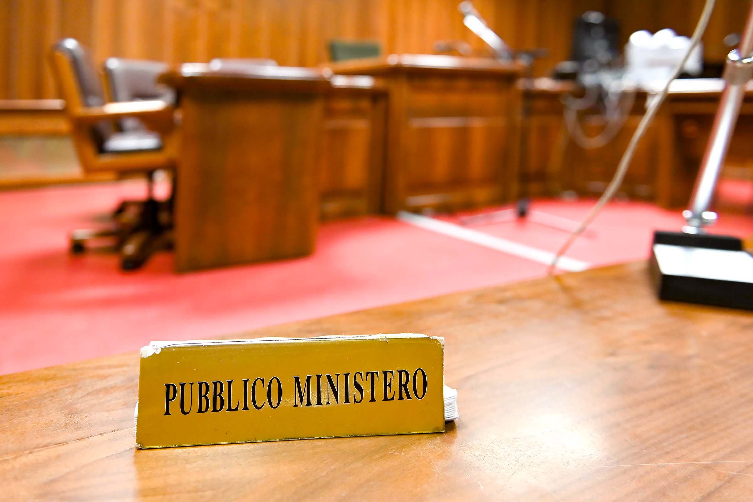 Il PM può chiedere il fallimento di una impresa basandosi su atti che non pr...