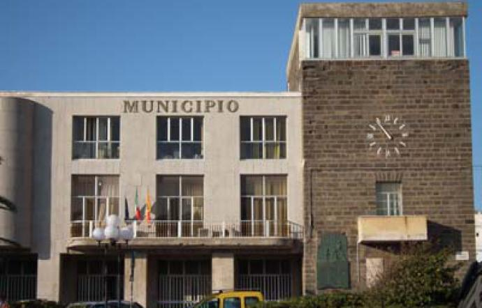 Pantelleria. Lavoratore socialmente utile sostiene di avere svolto mansioni diff...