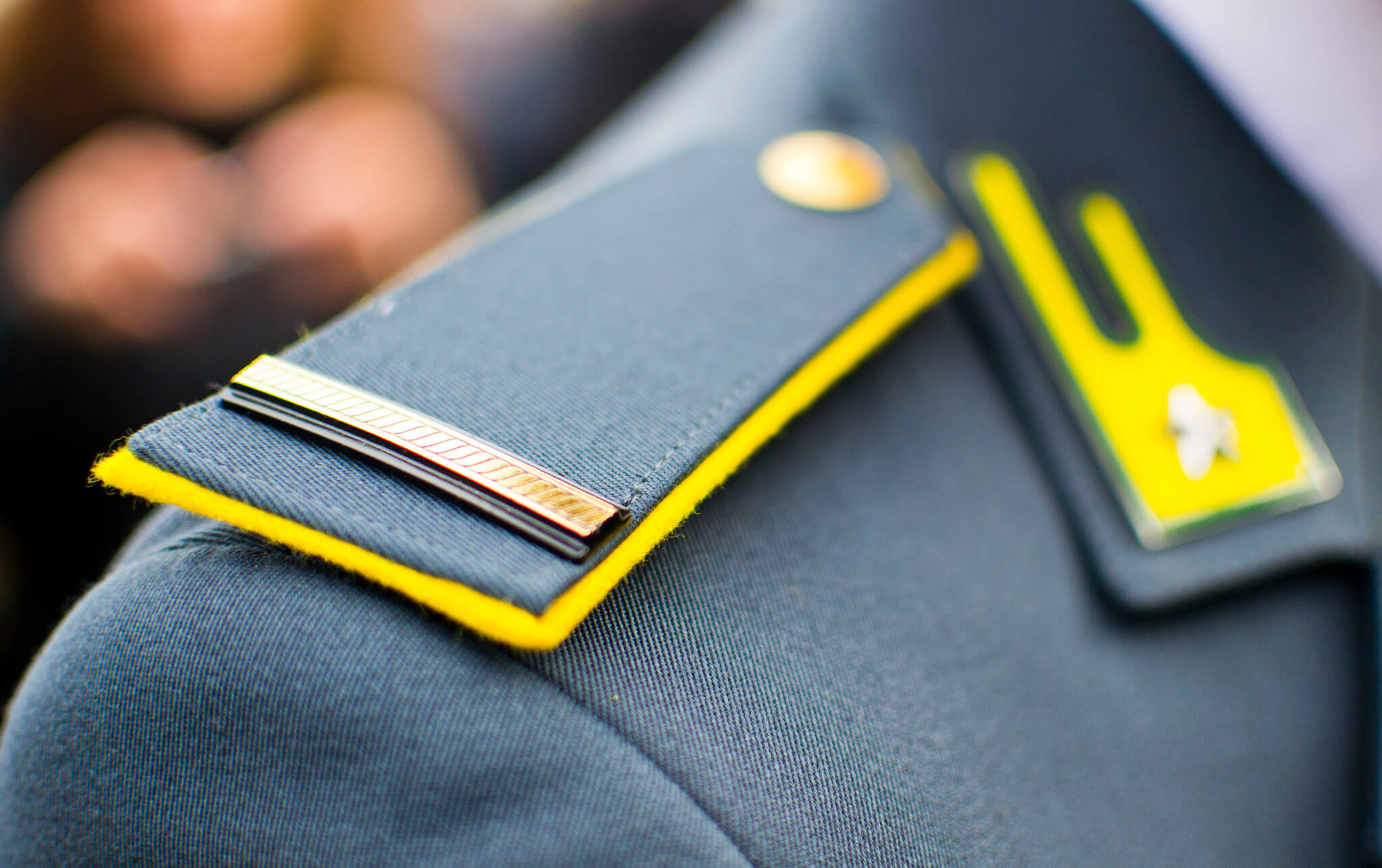 Maresciallo Capo della Guardia di Finanza Nucleo di Polizia tributaria genitore ...