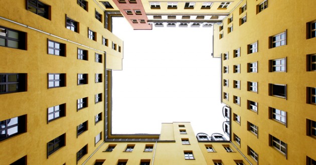 L'amministratore condominiale che, ricevute le somme di d...