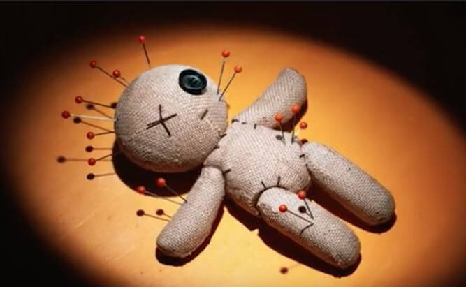 Riti voodoo e schiavitù. Come si configura lo stato di soggezione?