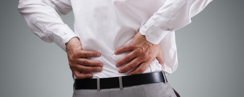 Il difensore affetto da lombosciatalgia improvvisa ha diritto al rinvio del processo?