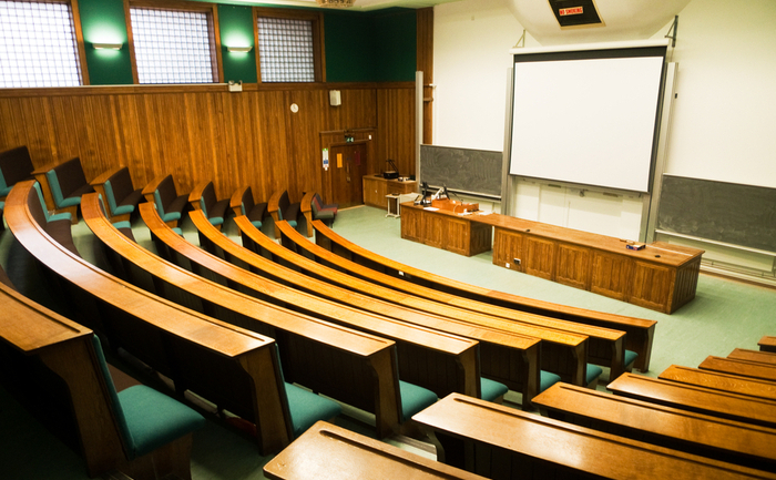 Professore universitario della Sapienza (Roma) sospeso dall'ufficio e dallo ...