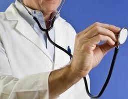 Medico di turno in cardiologia rifiuta senza motivo una consulenza cardiologia urgente a paziente ricoverato nella medesima struttura.