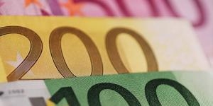 Un imprenditore agricolo riceve richiesta di una tangente da parte di due funzionari, senza ricevere costrizioni. Per la Cassazione non è concussione ben potendo il privato rivolgersi alla polizia.