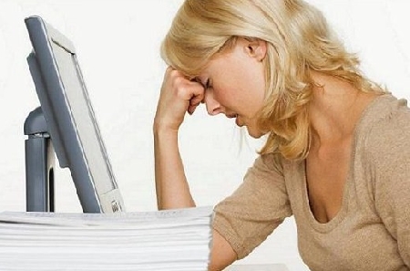 Le condizioni di lavoro stressanti non costituiscono mobbing ma danno diritto al risarcimento danni – Cassazione Lavoro, Sentenza n. 13356/2011