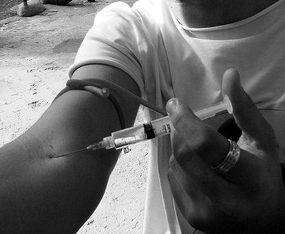 L'avere assunto droga prima o durante la guida non integra da sola il reato di guida  in stato di alterazione psico-fisica.