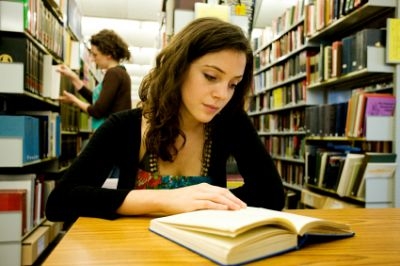 Università: due studentesse segnalano una perdita d'acqua dal bagno. Accorre il ...