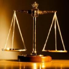Lite tra avvocato e cliente: decide il foro ove ha sede lo studio legale Cassazi...