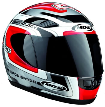 Il casco del motociclista può essere considerata arma impropr...