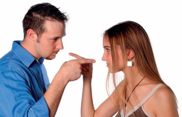 Una donna dice al marito separato di una sua amica: ma tu sei pazzo!!! Per la Cassazione non è reato.