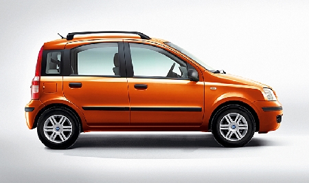 Presta l'auto sequestrata ad un amico. E' reato o illecito amministrativo?