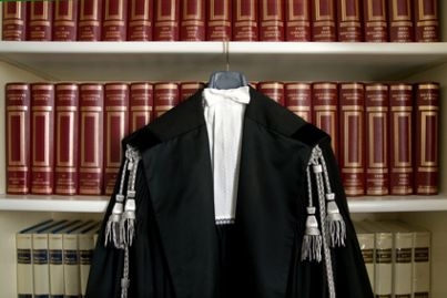 Decreto di archiviazione: la persona offesa è un avvocato cas...